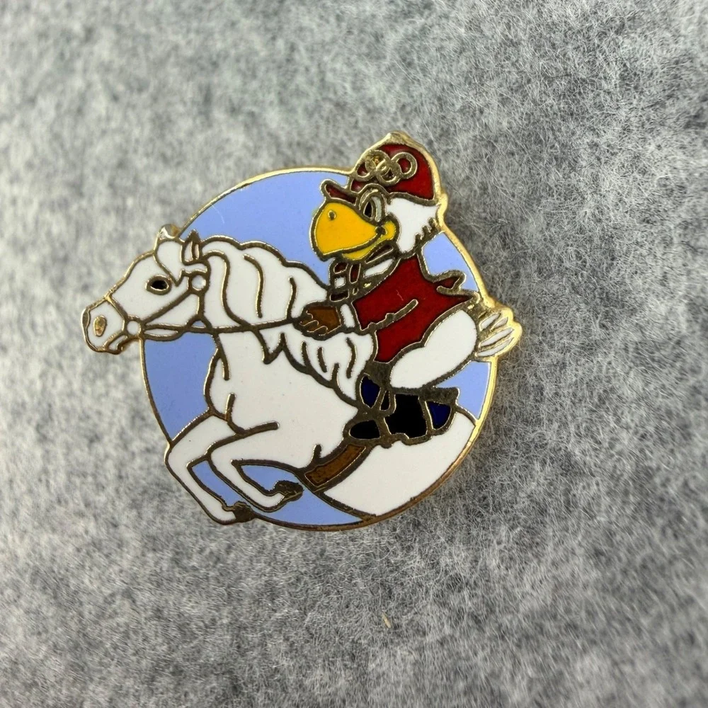 Los Angeles 1984 Olympics Sam Eagle Horse Riding Equestrian Cloisonne Brooch Pin